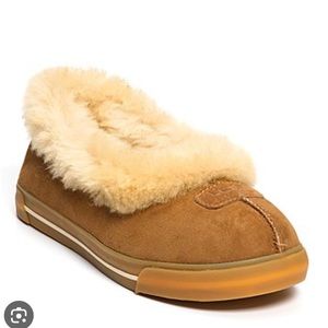 Ugg Rylan Slipper (W) size 8 NWT